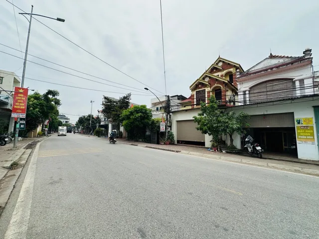 cực phẩm, hòa bình- văn giang, mặt đường phó đức chính, đường rộng vỉa hè, 72 triệu/m2