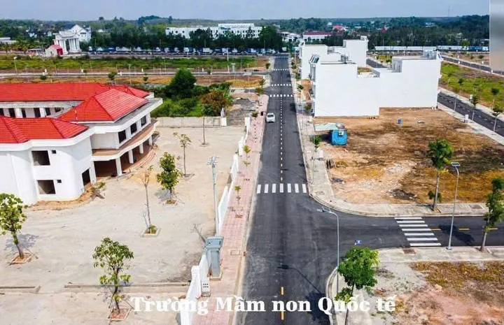 Nhà 75m2 xây 1 trệt 2 lầu, đường 6m giá 1 tỷ 290. Hỗ trợ vay ngân hàng