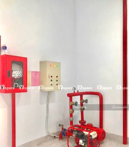 Cho thuê nhà 4,5 tầng đường Võ Văn Kiệt với thiết kế trống suốt, có thang máy, PCCC