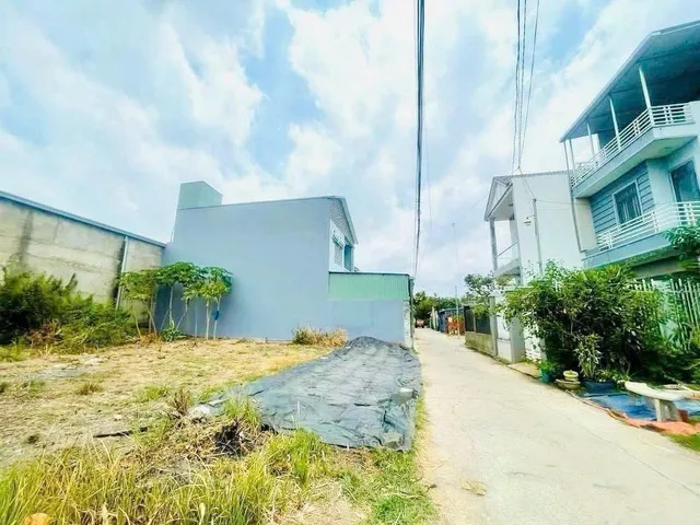 Lô biệt thự 18x18m gần Ql51 ngay lối vào cửa ngõ sân bay Long thành có 150 thổ cư đường Ôtô giá 5ty500