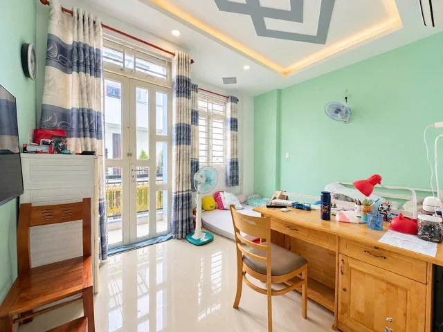 NGAY NGÃ 3 ĐÔNG QUANG QUẬN 12 54M² 4 TẦNG 5PN HẺM Ô TÔ 7M 5,65 TỶ