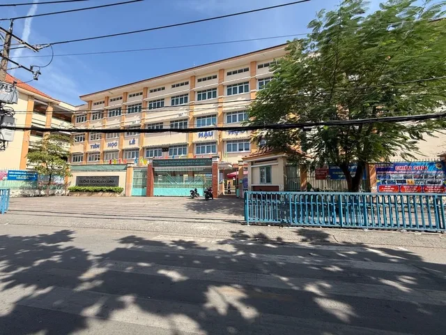 Bán Nhà trọ 266m2 có sẵn 266 m2 thổ cư giá 11.5 tỷ tại Đường Hồ Văn Long Phường Tân Tạo Quận Bình Tân TP. Hồ Chí Minh