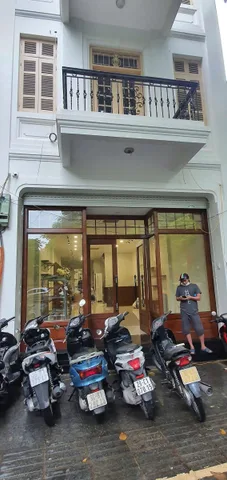 Cho thuê Nhà riêng 130m2 giá 90 triệu tại - Chọn - Phường Văn Miếu Quận Đống Đa Hà Nội