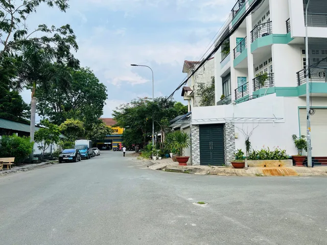 Đất MT trục Chính_KDC Kiến Á_Phước Long B_Quận 9_Cách Đường Liên Phường 100m_Đối diện The Global City