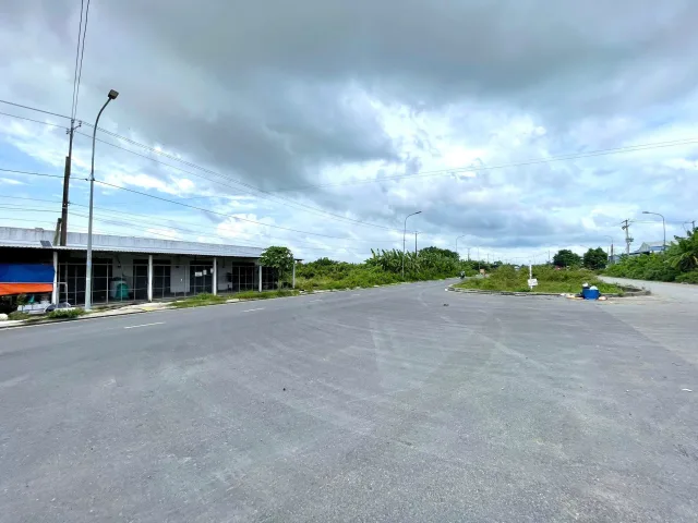 💥NHÀ LỘ Ô TÔ GẦN KDC TÂN PHÚ, CÁCH CHỢ 586 KHOẢNG 2KM, GIÁ THUÊ RẺ