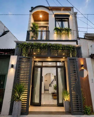 NHÀ ĐẸP 2 TẦNG – 36M² – CÁCH MẶT TIỀN PHẠM VĂN BẠCH CHỈ 20M