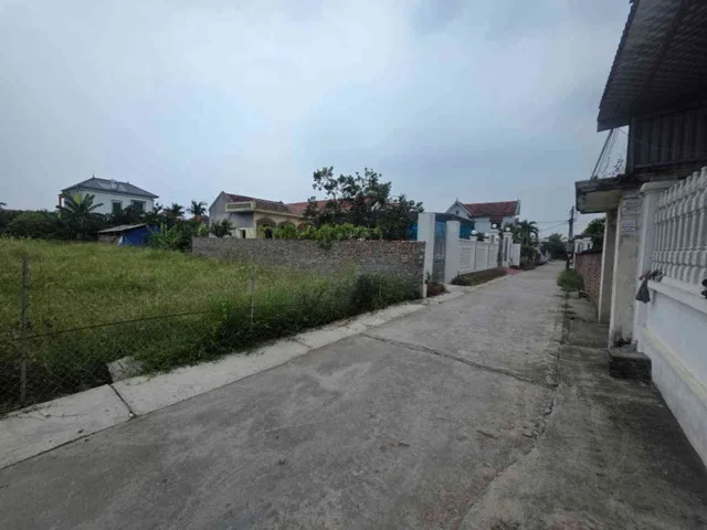 Bán Đất 467m2 có sẵn 300 m2 thổ cư giá 7.5 tỷ tại - Chọn - Xã Liên Khê Huyện Khoái Châu Hưng Yên