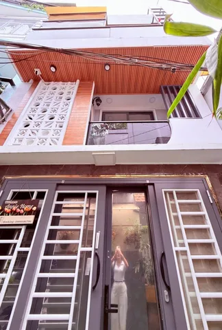 PHAN XÍCH LONG - NHÀ MỚI 30M², 3 TẦNG, 2PN MASTER FULL NỘI THẤT - 6,1 TỶ, XÁCH VALI VÀO Ở NGAY!