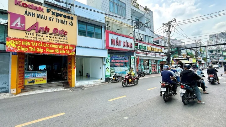 🔥 PHẠM PHÚ THỨ – MẶT TIỀN ĐƯỜNG NHỰA 10M – 32M² NỞ HẬU – 2 TẦNG – NHỈNH 6 TỶ 🔥
🏡 VỪA Ở VỪA KINH DOANH – HÀNG HIẾM TẦM GIÁ