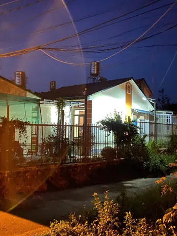 Bán nhà đẹp - MẶT TIỀN đường lớn sẵn nguồn tiền  gần 10tr/1 tháng.