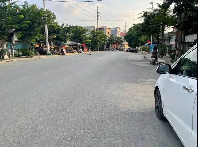 Bán Đất 113m2 có sẵn 113 m2 thổ cư giá 1.6 tỷ tại Đường Địa Phương Xã Phú Cát Huyện Quốc Oai Hà Nội