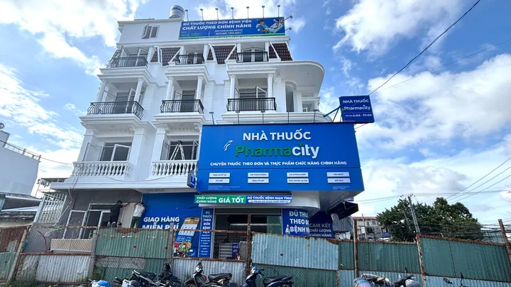 NHÀ PHỐ GÓC 2 MẶT TIỀN NGAY CHỢ CÁI VỒN - VĨNH LONG