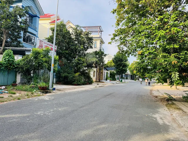 Đất KDC Hoàng Anh Minh Tuấn_250M2_Ngang 10m_Phước Long B_Quận 9_150M Ra The Global City