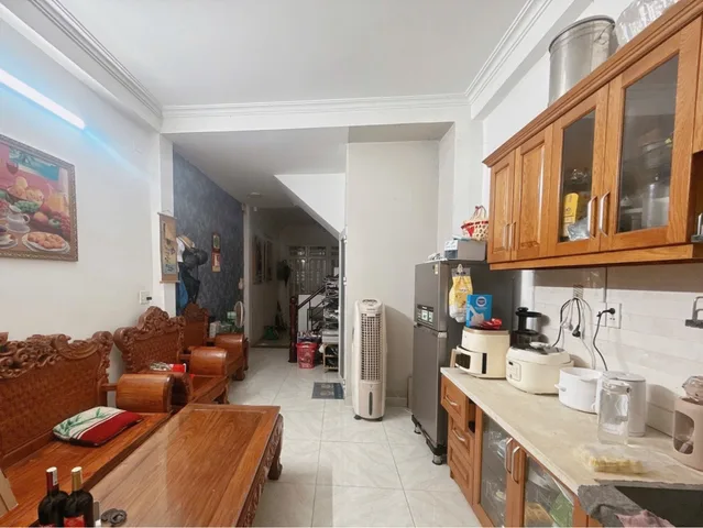 NGAY VÒNG XOAY LÊ ĐẠI HÀNH, ÂU CƠ - SẴN NHÀ 4 TẦNG - GẦN 50M2 - 4 PHÒNG NGỦ - HẺM Ô TÔ 6M THÔNG