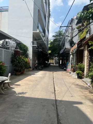 Bán Nhà riêng 42m2 có sẵn 42 m2 thổ cư giá 4.7 tỷ tại Đường Nguyễn Suý Phường Phú Thọ Hòa Quận Tân Phú TP. Hồ Chí Minh