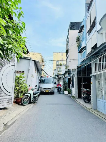 4 × 18m xây 5 tầng, hẻm xe hơi ngủ nhà
Ngay Ngã Tư Âu Cơ - Lạc Long Quân, gần Vòng Xoay Lê Đại Hành - Nguyễn Thị Nhỏ
+ Nhà 5PN 5WC, 9ty 
+ Vị trí kết nối nhanh chung cư Lữ Gia Plaza, gần Lê Đại Hành, Ba Tháng Hai, Đại Học Bách Khoa, CV Đầm Sen... 
📞 L