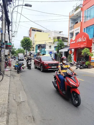 94m2 xây 5 tàng - 7 phòng ngủ 7WC
Hẻm oto ngay Mặt Tiên Tô Hiến Thành - Thành Thái, gần Trung Tâm Vạn Hạnh Mall - Sư Vạn Hạnh. Chỉ 15ty nhinh
+ Có nguồn thu ổn định 40tr/th 
+ Vị trí trung tâm Q10 gần các tuyến đường lớn  Đồng Nai, Tam Đảo, Khu Cư Xá B