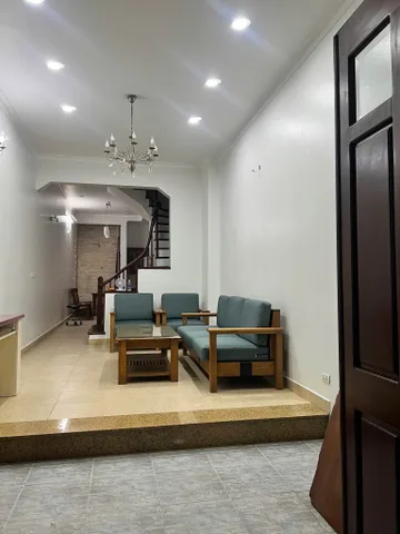 Cho thuê nhà ngõ 62 NGUYỄN CHÍ THANH, Đống Đa. 18 triệu/tháng. Ưu tiên: Hộ gia đình, Văn phòng, Công ty, KD Onl