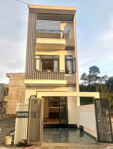 NHÀ 3 TẦNG KIỆT HUYỀN TRÂN CÔNG CHÚA, PHƯỜNG THUỶ XUÂN - TP HUẾ GIÁ 3 tỷ 2xx