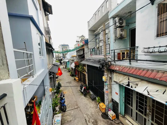 Bán Nhà riêng 40m2 có sẵn 40 m2 thổ cư giá 5.2 tỷ tại Đường Số 8 Phường Bình Hưng Hòa Quận Bình Tân TP. Hồ Chí Minh