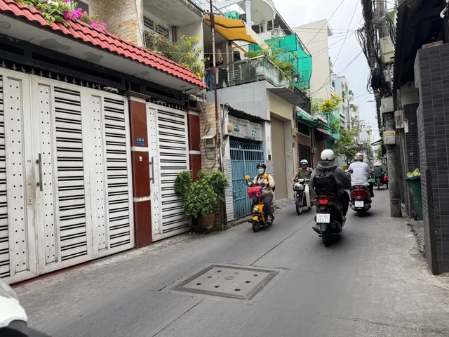 HƠN 100M² – HẺM XE TẢI – CÁCH TÔ HIẾN THÀNH 10 BƯỚC CHÂN – TIỀM NĂNG CHDV