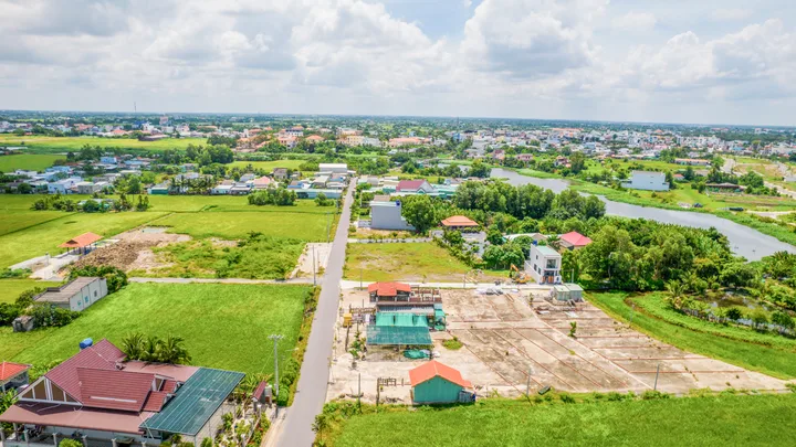 ĐẤT THỔ CƯ - SAU CHỢ CẦN ĐƯỚC - SỔ HỒNG RIÊNG