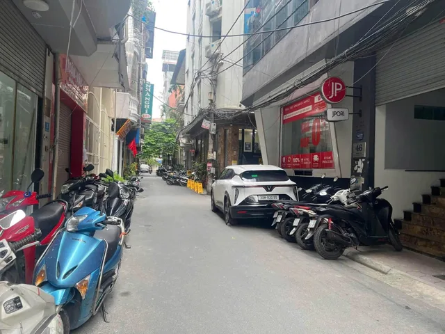 Cho thuê Nhà riêng 50m2 giá 27 triệu tại Đường Thái Hà Phường Trung Liệt Quận Đống Đa Hà Nội