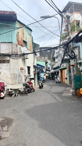MAI XUÂN THƯỞNG QUẬN 6 32M2 NGANG 8M CHIA 2 CĂN 3,9 TỶ