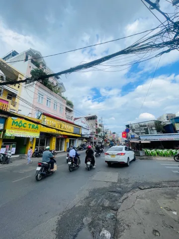 LÔ GÓC 2 MẶT TIỀN CHỢ LÝ THƯỜNG KIỆT KINH DOANH SẦM UẤT - DÒNG TIỀN 16TR/TH - KO LỘ GIỚI GÓC - CÔNG NHẬN ĐỦ 40M2 - NỞ HẬU TÀI LỘC GẦN 5M - GIÁP BÌNH THẠNH