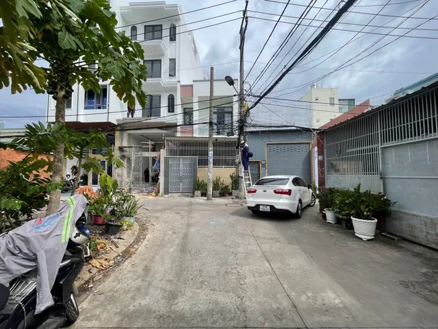 Bán Nhà 2 tầng Đường Lê Trọng Tấn Tân Phú