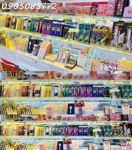 CẦN SANG SHOP MỸ PHẨM –  PHỤ KIỆN ĐẸP, RỘNG, ĐƯỜNG TRUNG TÂM VÀO LÀ KINH DOANH NGAY TẠI NHA TRANG