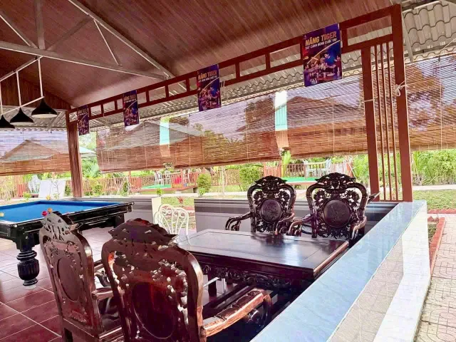Bán nhà vườn mới xây có hồ thủy tạ xã Đức Tân, Tân Trụ tdt 2500m2 (300m2 thổ) giá 4,9 tỷ