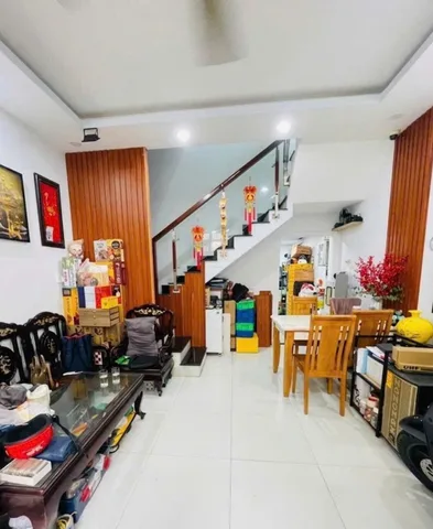 Nhà đẹp 2 tầng ở ngay TÂY THẠNH 40m² HẺM XE HƠI đổ cửa giá chỉ 5Đ nhỏ