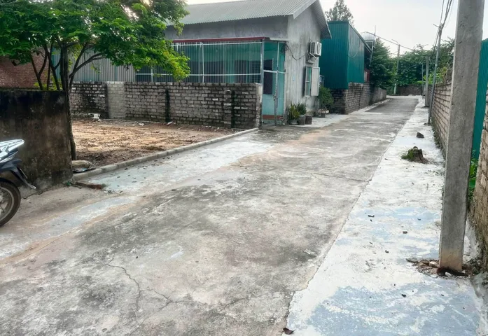 Bán Đất 100m2 có sẵn 100 m2 thổ cư giá 1.6 tỷ tại Phường Xuân Khanh Thị xã Sơn Tây Hà Nội