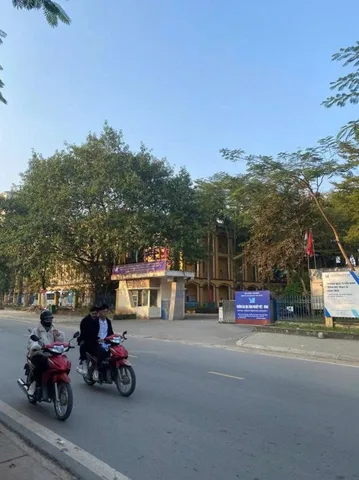 Bán Đất 100m2 có sẵn 100 m2 thổ cư giá 1.6 tỷ tại Phường Xuân Khanh Thị xã Sơn Tây Hà Nội