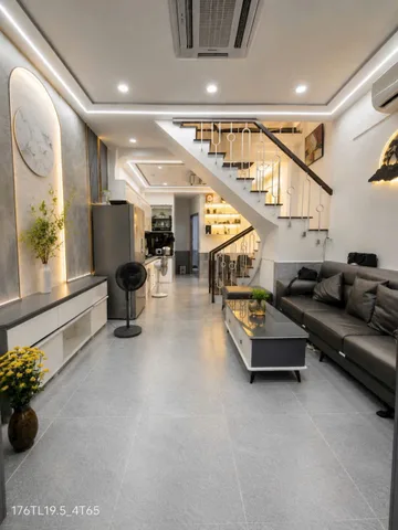 NHÀ ĐẸP THẠNH LỘC – SÁT HÀ HUY GIÁP – TÔ NGỌC VÂN Q12 | 48M² – 2 TẦNG BTCT – HẺM XE HƠI – CHỈ NHỈNH 4 TỶ