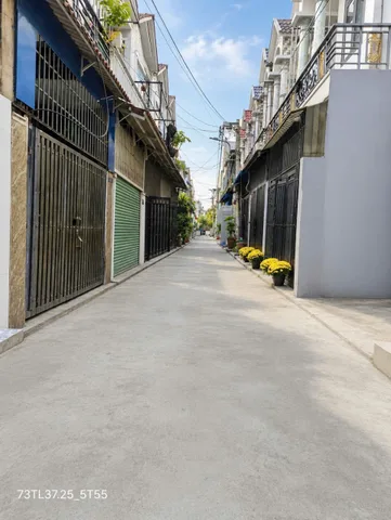NHÀ ĐẸP THẠNH LỘC – HÀ HUY GIÁP | 78M² – HẺM XE HƠI THẲNG TRỤC – GARA XE – CHỈ 5.x TỶ