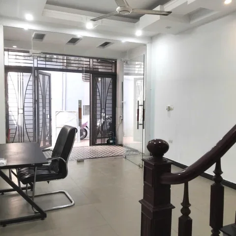 Cho thuê nhà ngõ 690 LẠC LONG QUÂN, Tây Hồ. 15 triệu/tháng