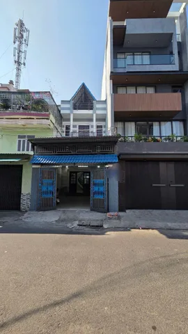 BÁN MTKD NGAY NGÃ 4 LẠC LONG QUÂN, ÂU CƠ - 106M2, NGANG 5M, SỔ A4, 4 TẦNG - HƠN 12Tỷ XÍU