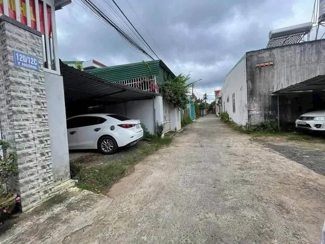Bán Đất 165.9m2 có sẵn 142.9 m2 thổ cư giá 4.8 tỷ tại Phường Tân Tiến Thành phố Buôn Ma Thuột Đắk Lắk