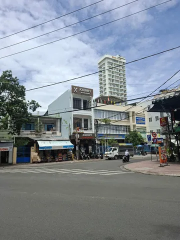 NHÀ 3 TẦNG MẶT TIỀN LÊ QUÝ ĐÔN – TRUNG TÂM PHỐ HÀN NHA TRANG. DT 68.8m2. GIÁ 19.3ty