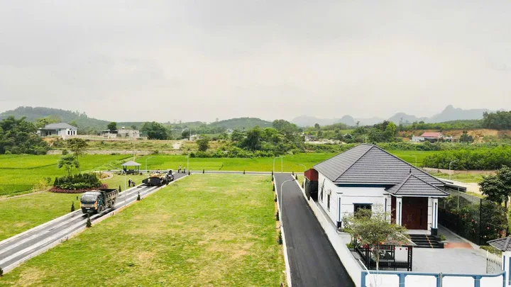 Chính chủ gửi bán - rẻ nhất thị trường : 52 m2 thổ cư giá 260 triệu tại Thị trấn Ba Hàng Đồi Huyện Lạc Thủy Hòa Bình