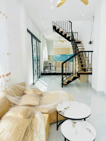 Cho thuê nhà 1T1L Mặt tiền đường Đinh Tiên Hoàng, phường 2
