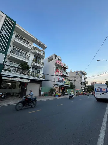 CHỦ VỀ QUÊ XÂY NHÀ THỜ TỔ - CẦN BÁN HẺM XE TẢI 8M – LÊ VĂN SỸ – NGUYỄN TRỌNG TUYỂN – PHẠM VĂN HAI