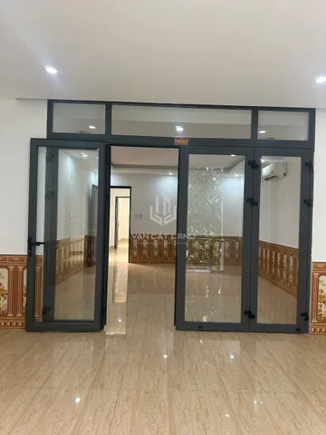 Cho thuê nhà 1T2L đẹp đường Lê Hồng Phong, góc ngã tư