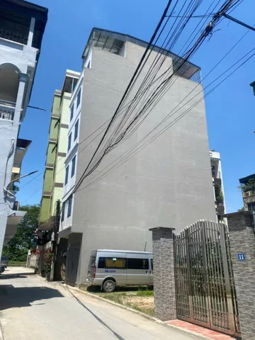 CHO THUÊ NHÀ 5 TẦNG  2 MẶT TIỀN TẠI KIM NỖ , ĐÔNG ANH ( NAY THUỘC THIÊN LỘC ) HÀ NỘI - GIÁ 15TR/ THÁNG