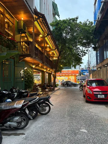 NHÀ LÊ VĂN SỸ – HUỲNH VĂN BÁNH – 81M² – 6 PHÒNG – GIÁ CHỈ 7.9 TỶ