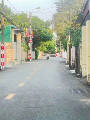 Bán Đất 100m2 có sẵn 100 m2 thổ cư giá 1.6 tỷ tại Phường Xuân Khanh Thị xã Sơn Tây Hà Nội