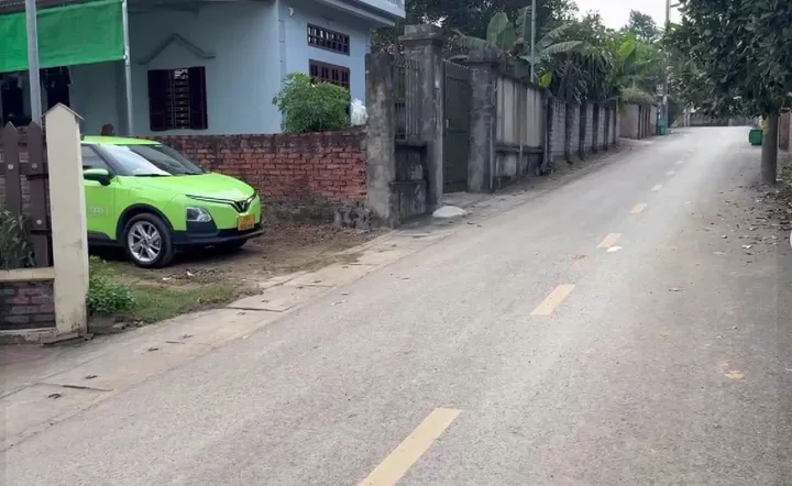 Bán Đất 100m2 có sẵn 100 m2 thổ cư giá 2 tỷ tại - Chọn - Phường Sơn Tây Hà Nội