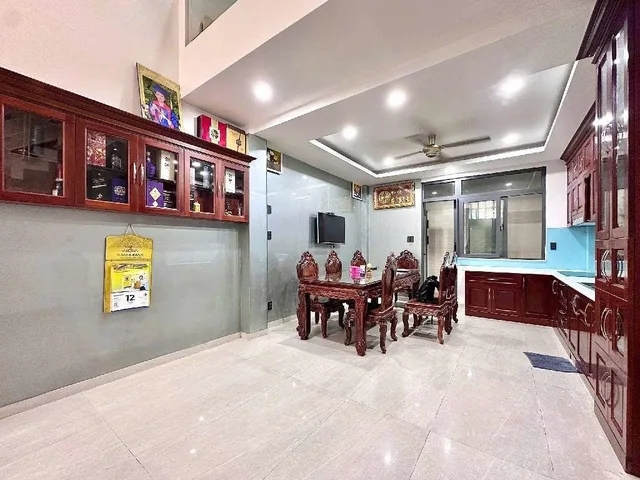 NHÀ KINH DOANH ĐẸP - SIÊU VIP –65M2 -  LÊ VĂN SỸ – TRUNG TÂM PHÚ NHUẬN - 4 TẤM BTCT - VỊ TRÍ TRUNG TÂM PHÚ NHUẬN - NHỈNH 14TY